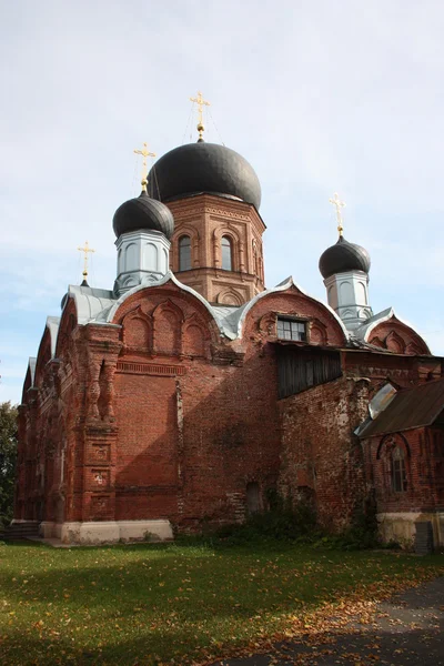 Pokrov. Ermita de la isla Vvedensky (monasterio). Catedral de Vvedensky . — Foto de Stock