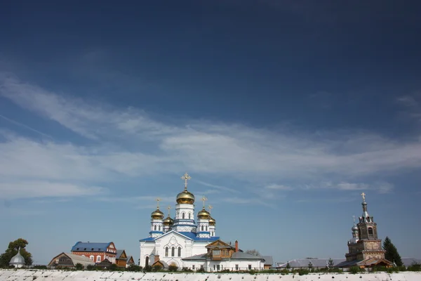 Panna Tichvinský kláštera. Panorama. Rusko, chuvash republic, tsivilsk. — Stock fotografie