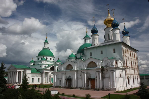 Rusia, Rostov. Monasterio del Salvador Yakovlevsky Dimitriev. Panorama . —  Fotos de Stock