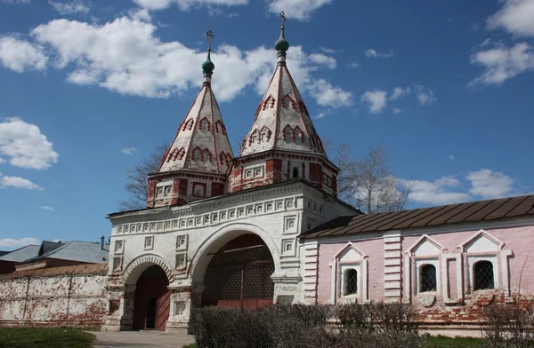 Święty bramy klasztoru rizopolozhensky. Rosja, vladimir region, suzdal. — Zdjęcie stockowe