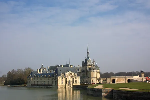 Paris varoşlarında küçük chantilly Kalesi. Fransa. — Stok fotoğraf