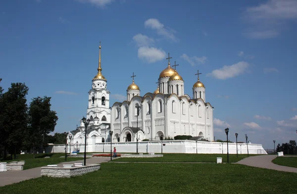 De kathedraal van de Heilige veronderstelling. Vladimir, Rusland. gouden ring van Rusland — Stockfoto