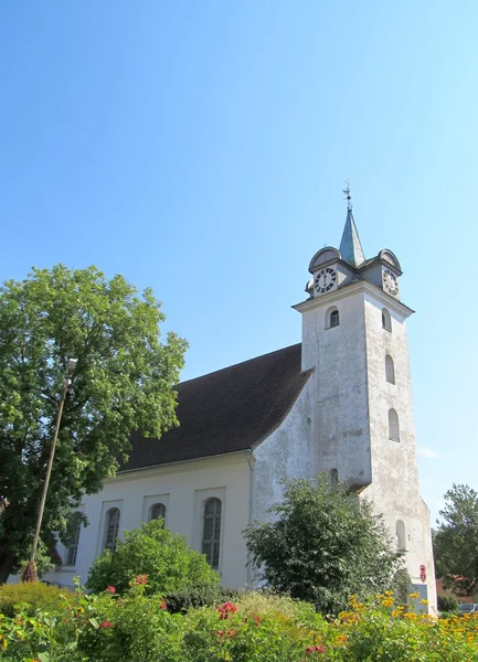 Rzymskokatolicki Kościół Świętej Trójcy. Kuldīga, Łotwa — Zdjęcie stockowe
