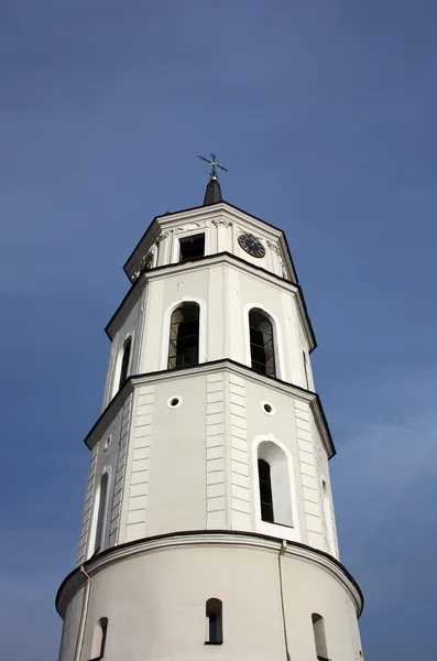 Klokkentoren van de kathedraal van st. stanislaus. Litouwen, vilnius — Stockfoto