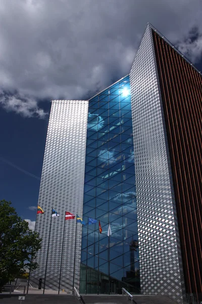 Le bâtiment moderne de grande hauteur. Lituanie, Vilnius — Photo