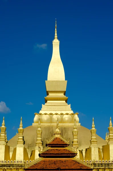Pha stupa že luang vientiane, laos. — Stock fotografie