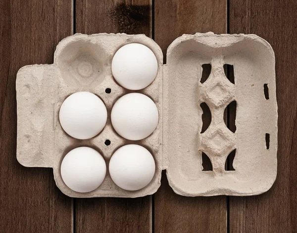 Five White Chicken Eggs Table — Stockfoto