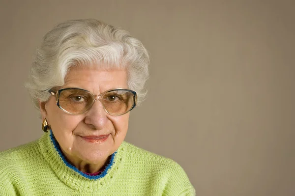 Hispanic Elderly Lady Portrait — Stock Photo, Image