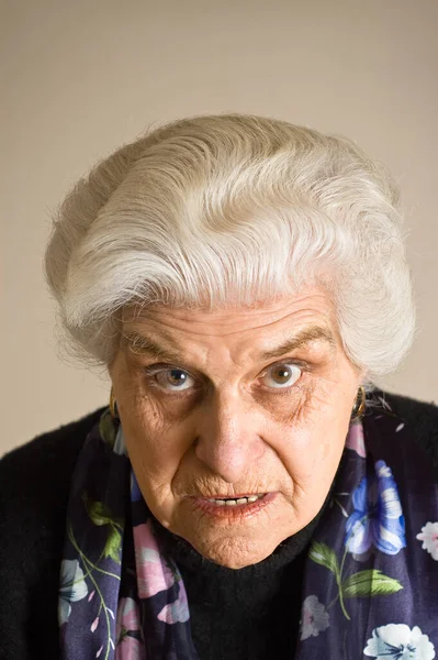 Elderly Lady Angry Expression — Zdjęcie stockowe