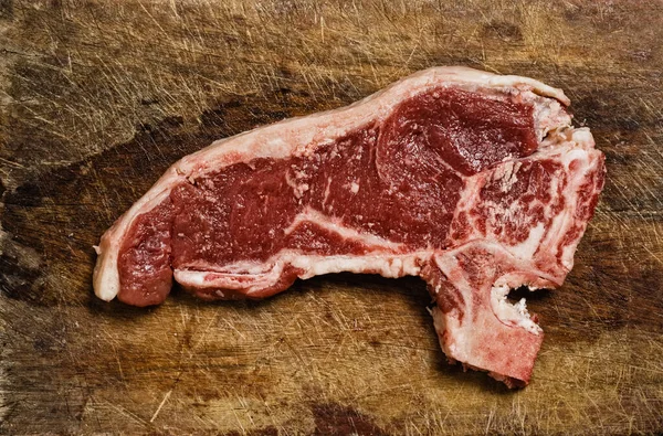 Raw Beef Steak Cutting Table Studio Shot — Fotografia de Stock