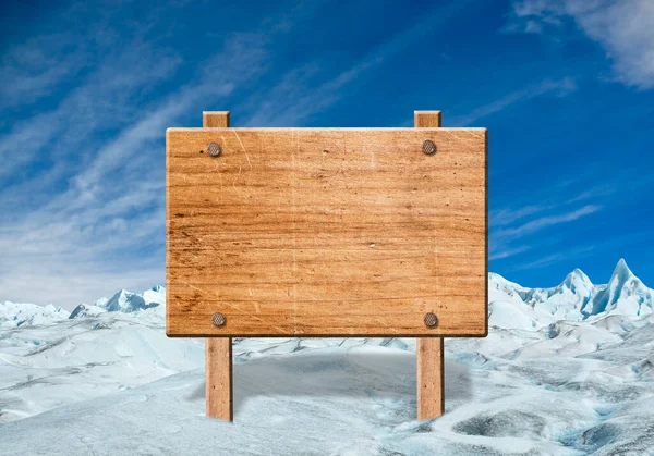 Segno Legno Nel Paesaggio Invernale Immagine Stock