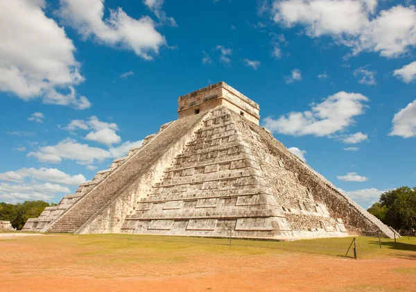 Pyramid Kukulkan Chichen Itza Mexico — Stock Photo, Image