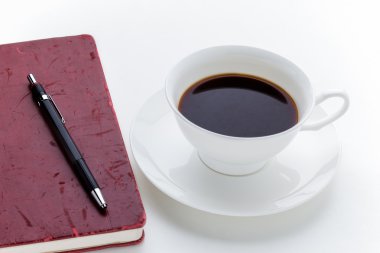 kahve fincanı ve grunge kırmızı defter