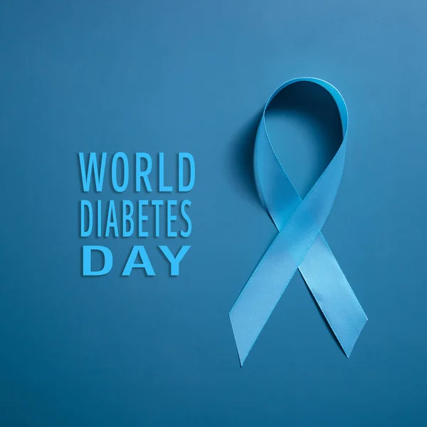 Fita Azul Fundo Azul Símbolo Mundo Diabetes Dia Novembro Espaço — Fotografia de Stock