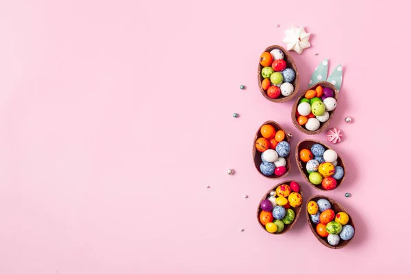 Schokoladen Ostereier Und Dekor Flach Für Kinder Ostereier Suchen Konzept — Stockfoto