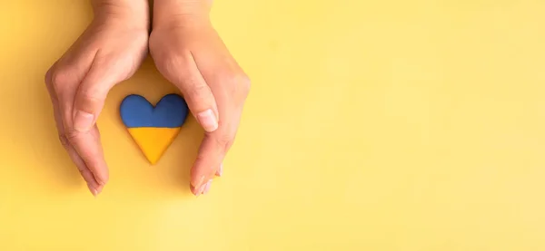 Female Hands Holding Heart Ukrainian Yellow Blue Colors Flag Colored — 스톡 사진