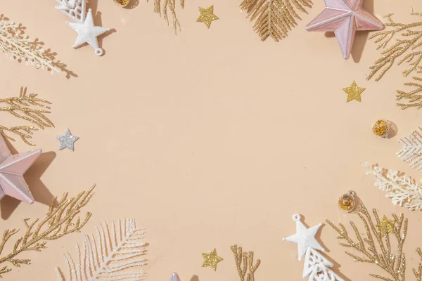 Feestelijke Kerst Nieuwjaar Backround Met Gouden Witte Vakantie Decoratie Pastel — Stockfoto