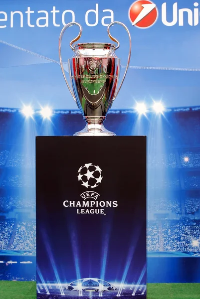 uefa Şampiyonlar Ligi kupasını Sergisi