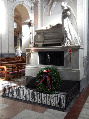 Vincenzo Bellini's tomb in the cathedral of Catania clipart