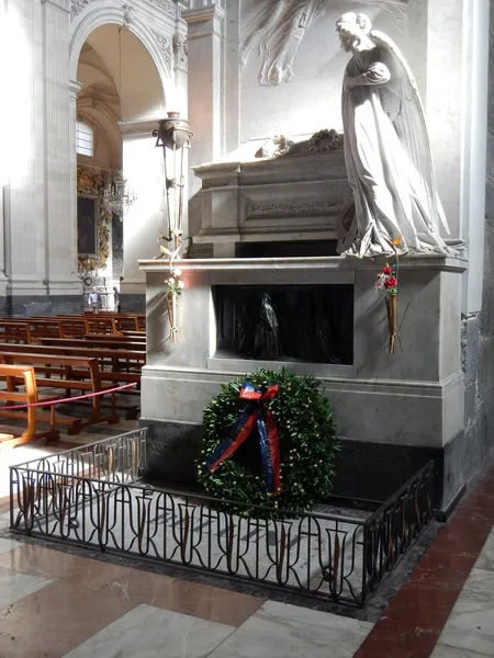 Catania katedral Vincenzo bellini'nın mezarı