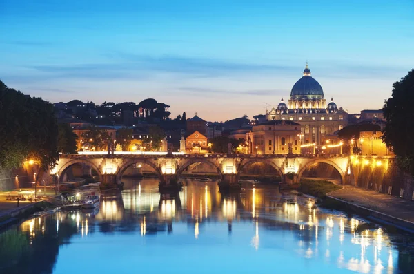 River Tiber in Rome - Italy. — Stock Photo, Image