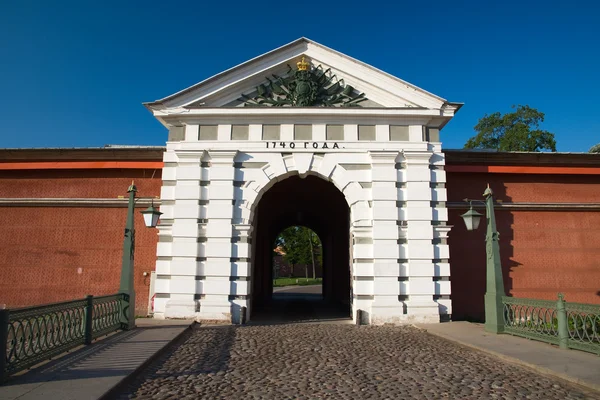 The bridge and gate. Peter and Paul Fortress. St. Petersburg. Ru — Stock Photo, Image