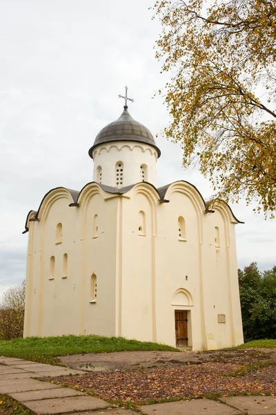 Kirche von st. george. Festung alte ladoga, russland — Stockfoto