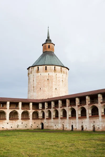 Een architectonisch monument van het Russische Noorden. de kirillo-belo — Stockfoto