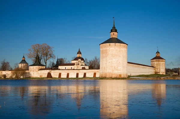 Zabytek architektury rosyjskiej północy. — Zdjęcie stockowe