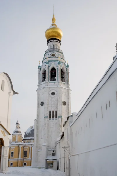 Der glockenturm der st. sophia kathedrale. Winter. wologda, russland — Stockfoto