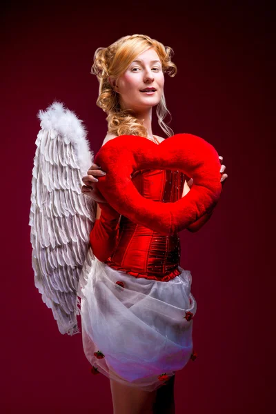 Krásná dívka s bílými křídly — Stock fotografie