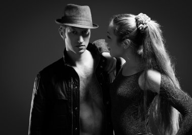 lowkey tutkulu iki b ve w portresi