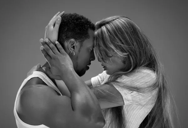 Monochrome portrait of a passionate couple — Stock Photo, Image
