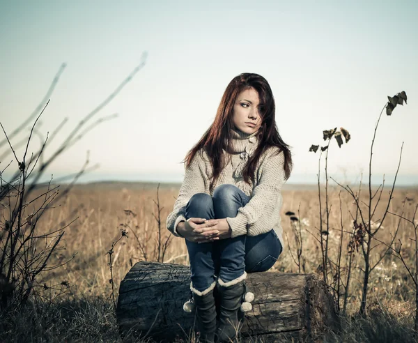 Sad woman outdoor — Stock Photo, Image