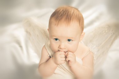 küçük bebek melek