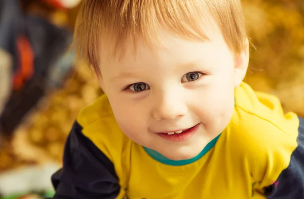 Gelukkige jongen — Stockfoto