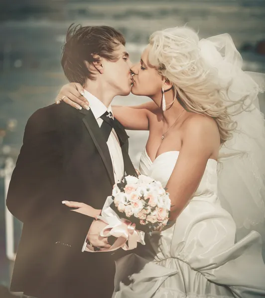 Windy kiss — Stock Photo, Image