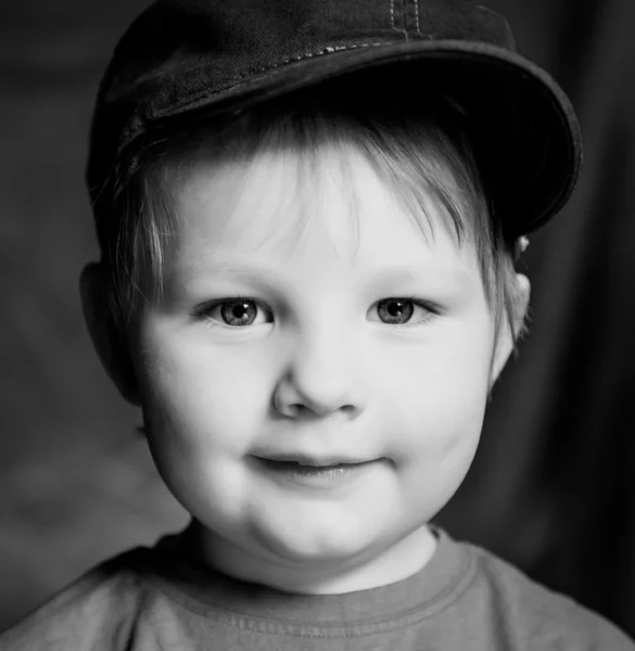 Liten pojke i hatt — Stockfoto