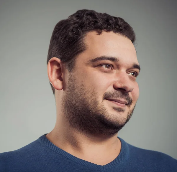 Retrato Hombre Joven Suéter Azul Fondo Del Estudio —  Fotos de Stock