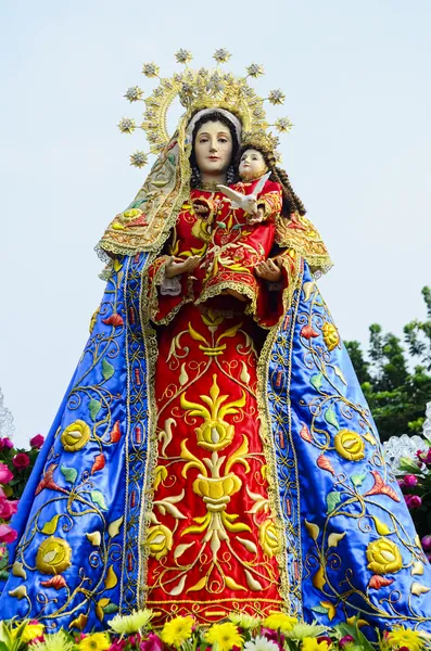 queen Mary ve İsa bebek