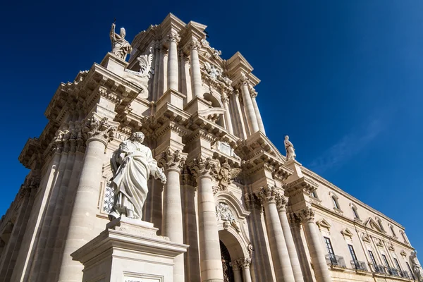 Katedralen (duomo) i ortigia i Syrakusa, Sicilien, ital — Stockfoto