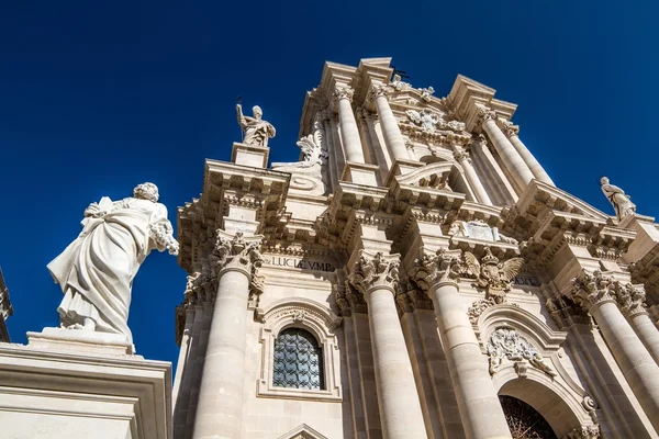 La Catedral (Duomo) de Ortigia en Siracusa, Sicilia, Italia — Foto de Stock