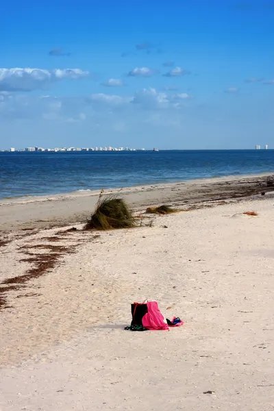 Przy piaszczystej plaży w miami — Zdjęcie stockowe