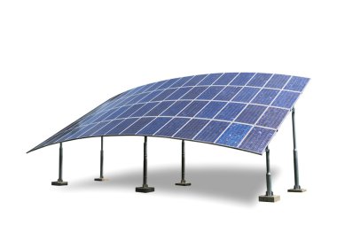 Beyaz arkaplanda güneş panelleri izole edildi