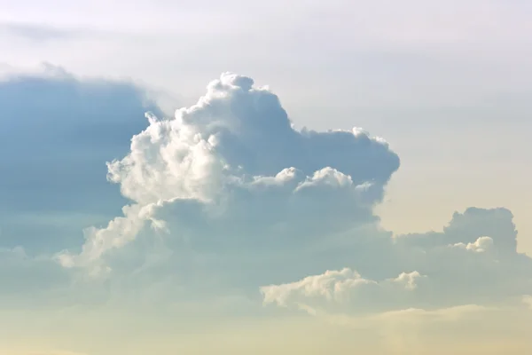 Prachtige clound in de lucht — Stockfoto