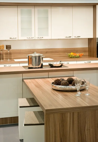 Modern fitted kitchen — Stock Photo, Image