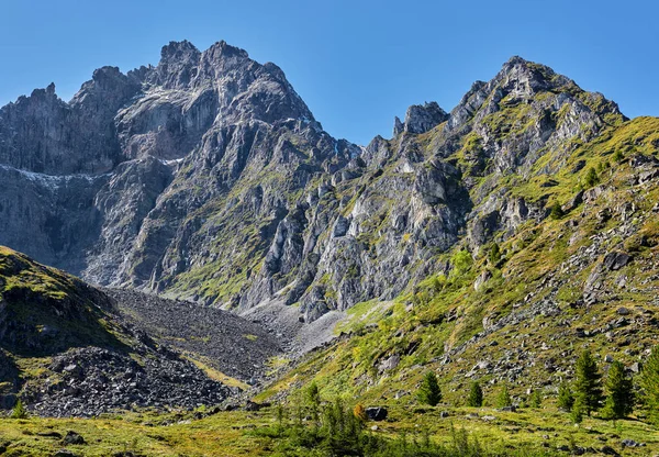 Collapsing Peak Signs Weathering Erosion Eastern Siberia Sayan Mountains Buryatia — Stock Photo, Image