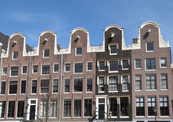 Cinque edifici simili ad Amsterdam — Foto Stock