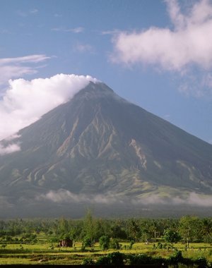 Mayon Volkanı