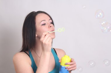 Mavi singlet blowing bubbles Güzellik